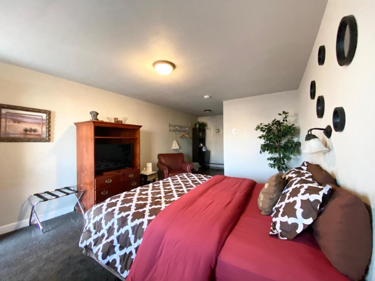 Roundtop Mountain Vista - Cabins And Motel Thermopolis Exterior foto