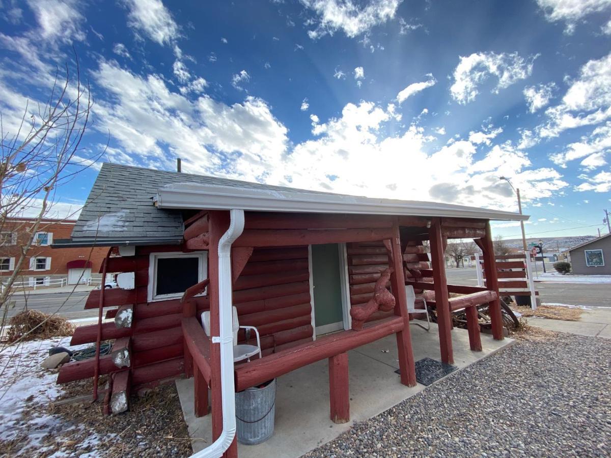 Roundtop Mountain Vista - Cabins And Motel Thermopolis Exterior foto