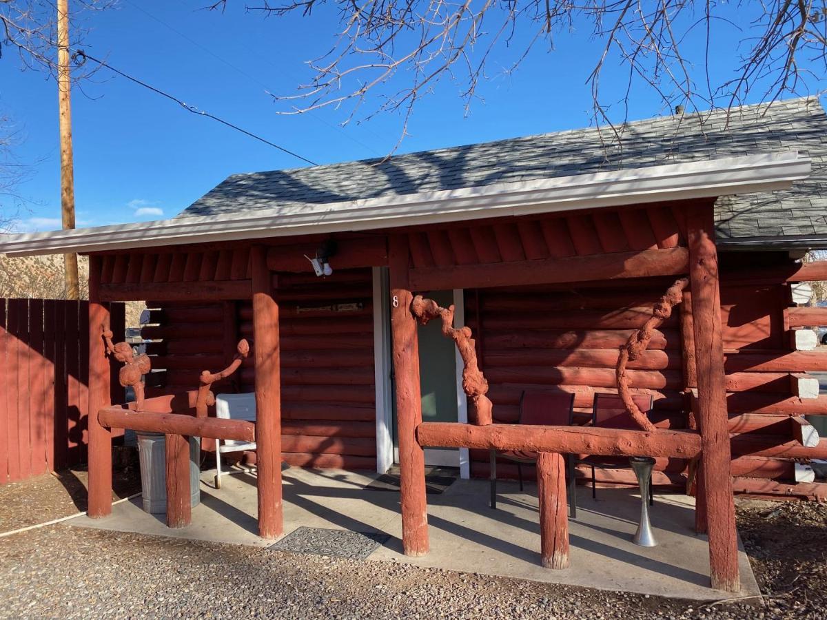 Roundtop Mountain Vista - Cabins And Motel Thermopolis Exterior foto
